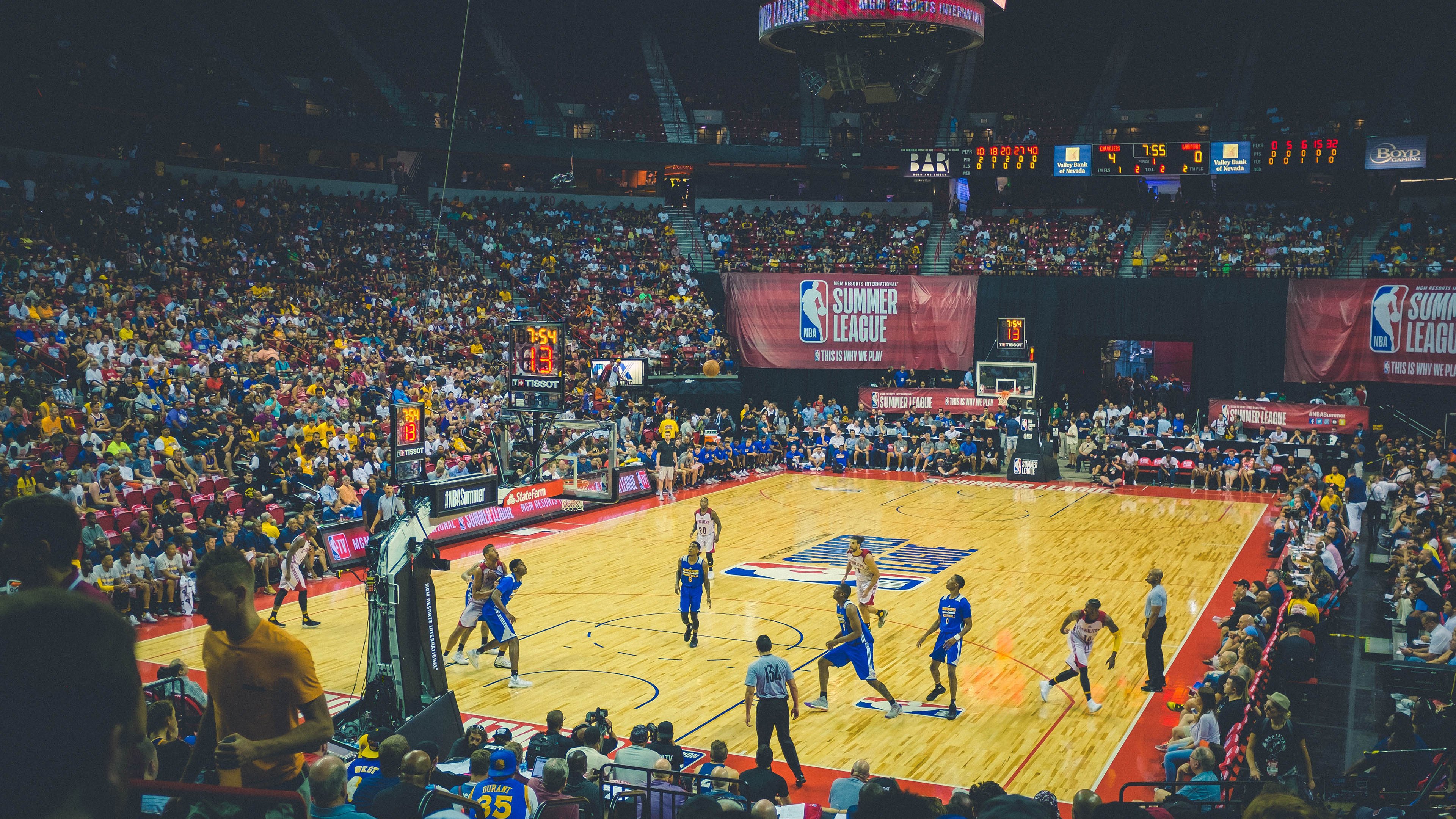 公牛与时尚杂志联名推出复古球员月历，公牛队联名