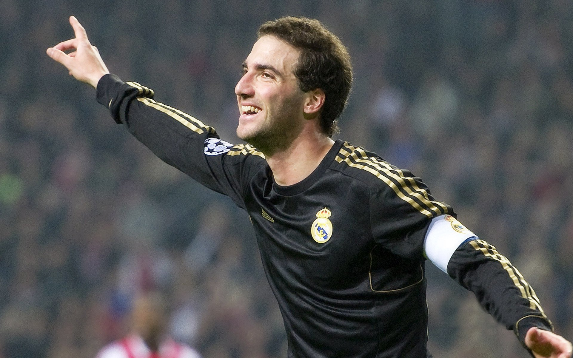 AIYOUXI.COM-英超：利物浦3-4爆冷输给伯恩茅斯，场面跌宕起伏，利物浦英超捧杯